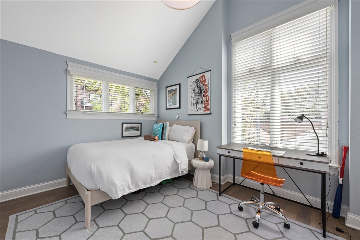 1019 West George Street Chicago, IL 60657 - Photo 20 of 43