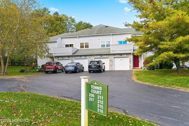 $525,000 | 215 Tennis Court, Wall, NJ 07719