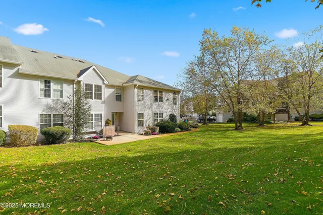 $525,000 | 215 Tennis Court, Wall, NJ 07719