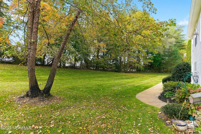 $525,000 | 215 Tennis Court, Wall, NJ 07719