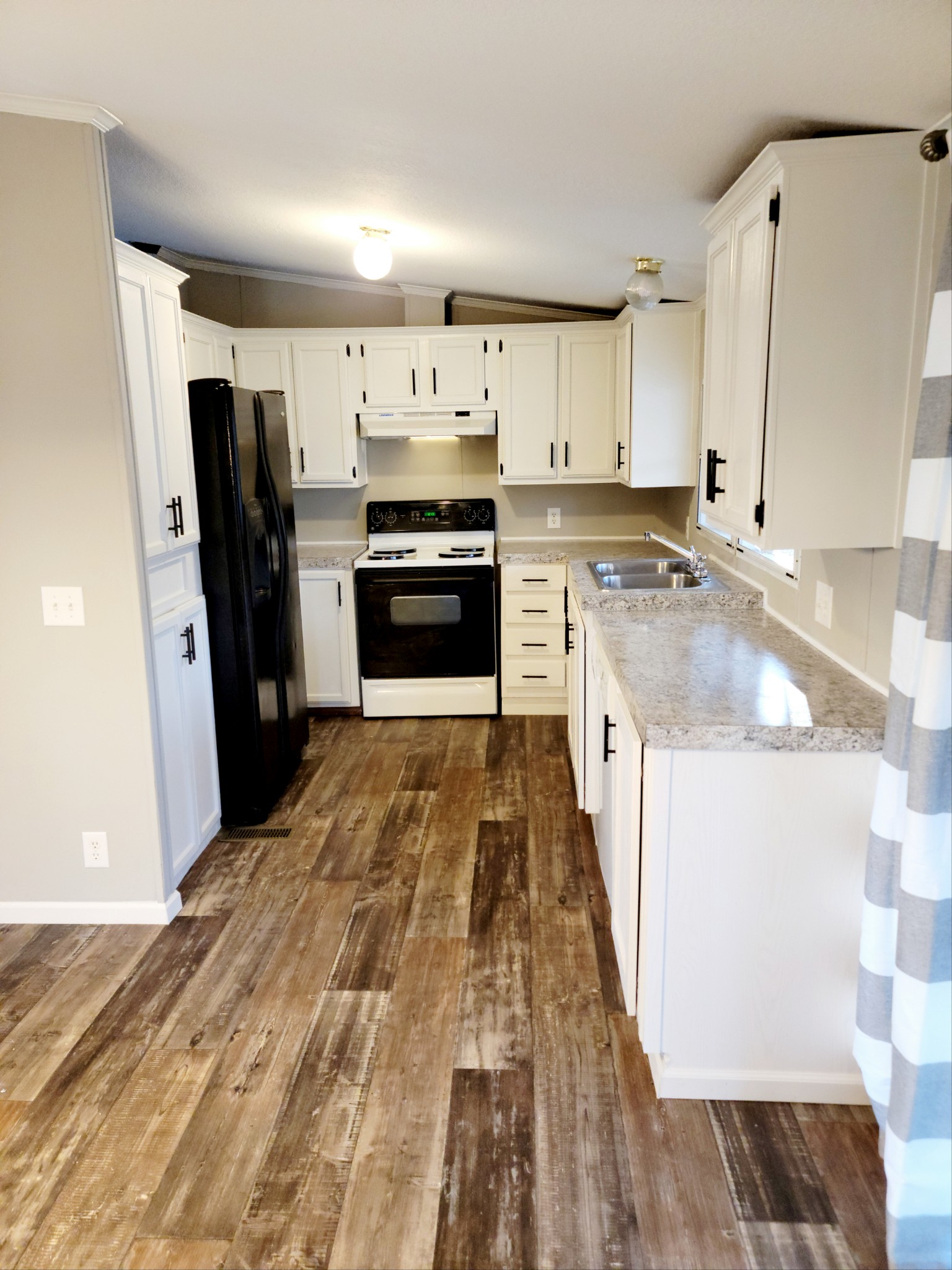 80 Sparrow Road Lafayette, TN 37083 - Photo 3 of 5 Gallery Image 3