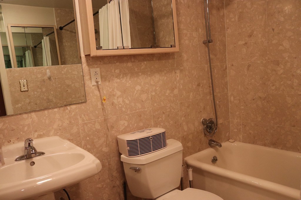 21 Beacon Street, Unit 3R Boston, MA 02108 - Photo 13 of 14