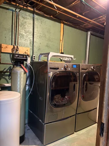 $499,000 | 822 Center Street, Lyndon, VT 05851