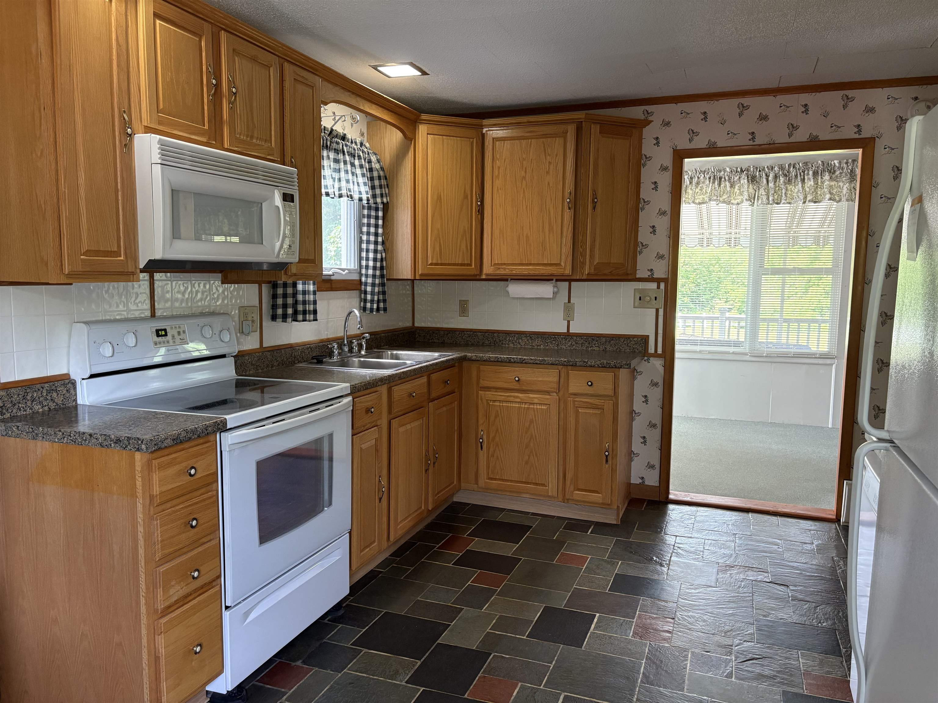 822 Center Street Lyndon, VT 05851 - Photo 26 of 42