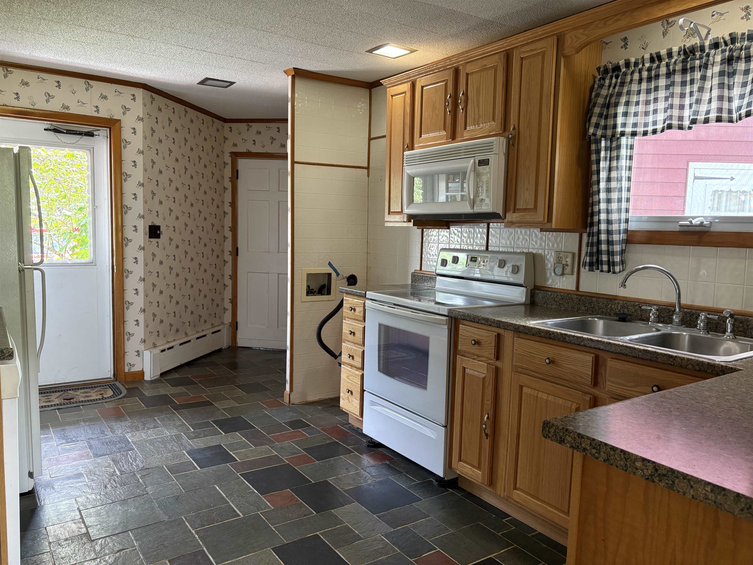 822 Center Street Lyndon, VT 05851 - Photo 27 of 42