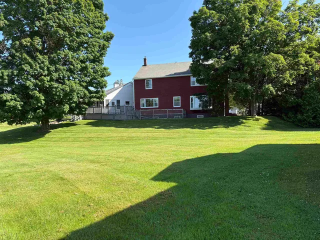 $499,000 | 822 Center Street, Lyndon, VT 05851