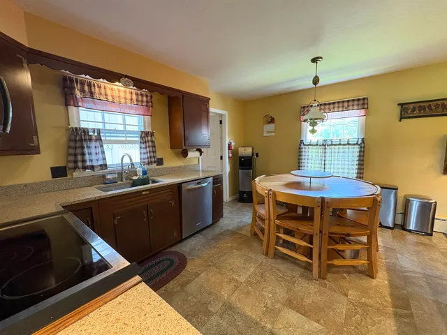 $499,000 | 822 Center Street, Lyndon, VT 05851