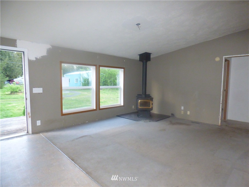 9911 178th Way Southwest Rochester, WA 98579 - Photo 2 of 24