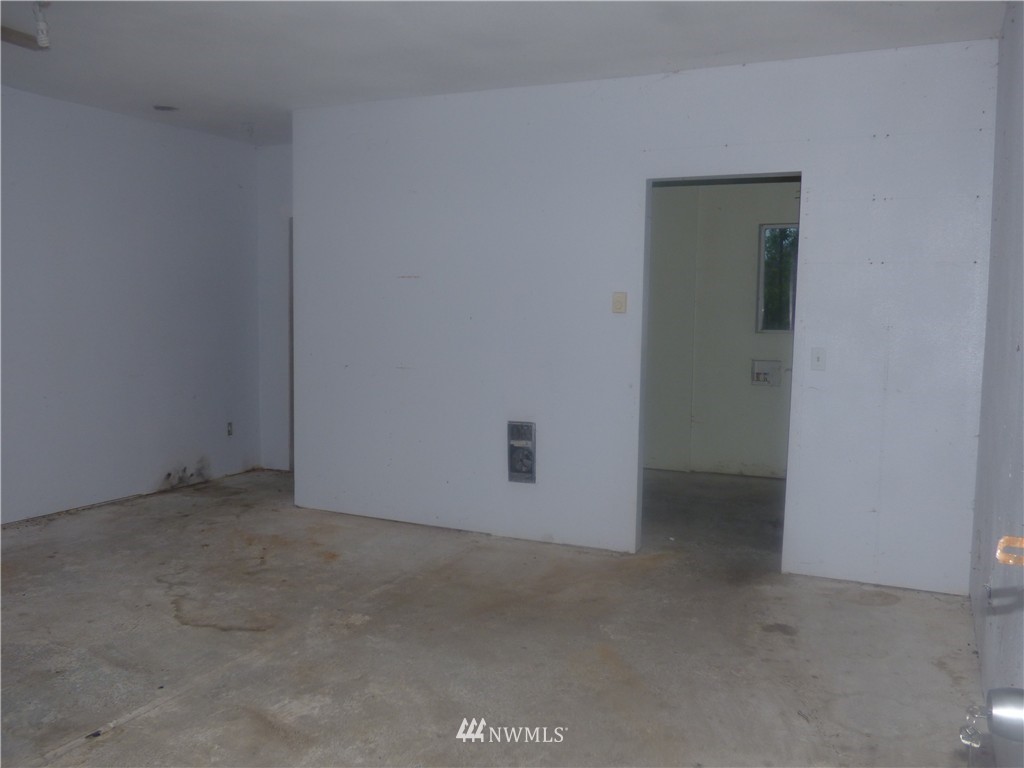 9911 178th Way Southwest Rochester, WA 98579 - Photo 18 of 24