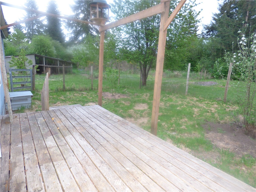 9911 178th Way Southwest Rochester, WA 98579 - Photo 8 of 24