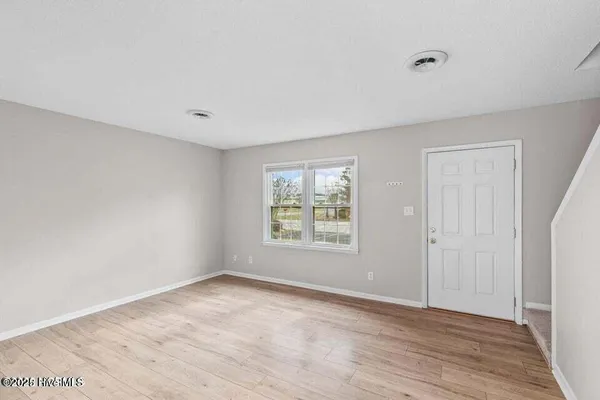 $1,400 | 2 Port W Court, Unit C, Swansboro, NC 28584