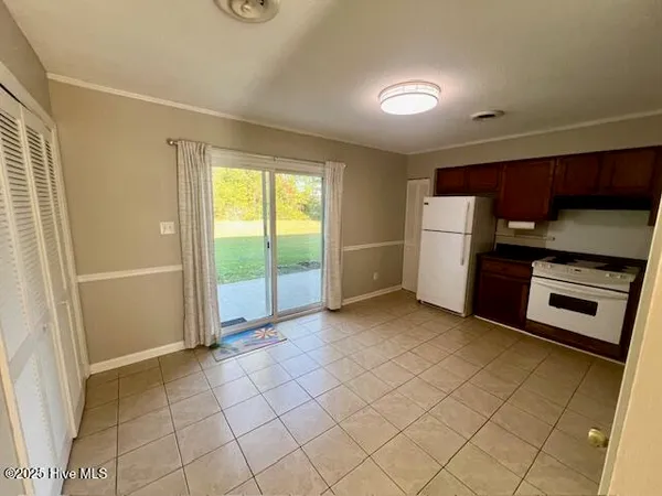 $1,400 | 2 Port W Court, Unit C, Swansboro, NC 28584