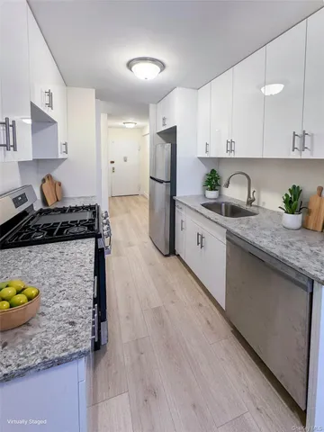 $285,000 | 825 Morrison Avenue, Unit 5A | Soundview