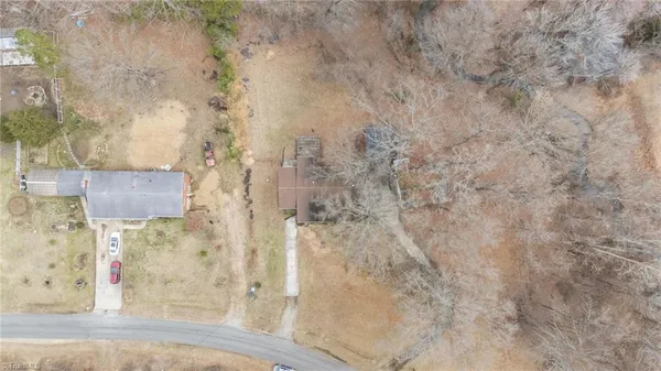 $240,000 | 2307 Joy Drive, Jamestown, NC 27282