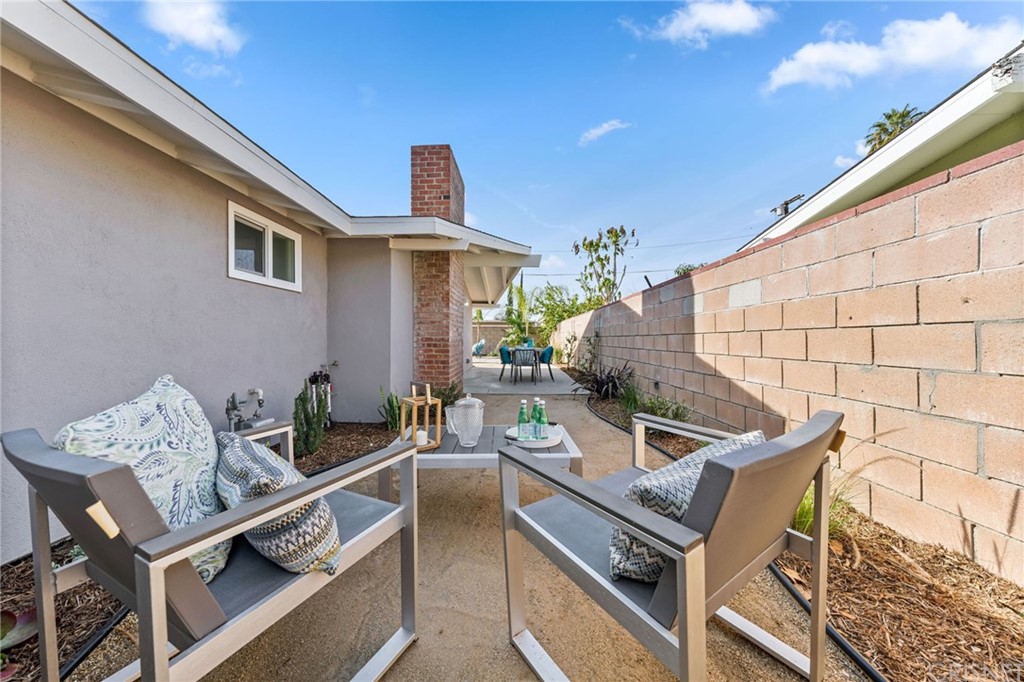 6737 Delco Avenue Winnetka, CA 91306 - Photo 31 of 31 a view of an outdoor sitting area