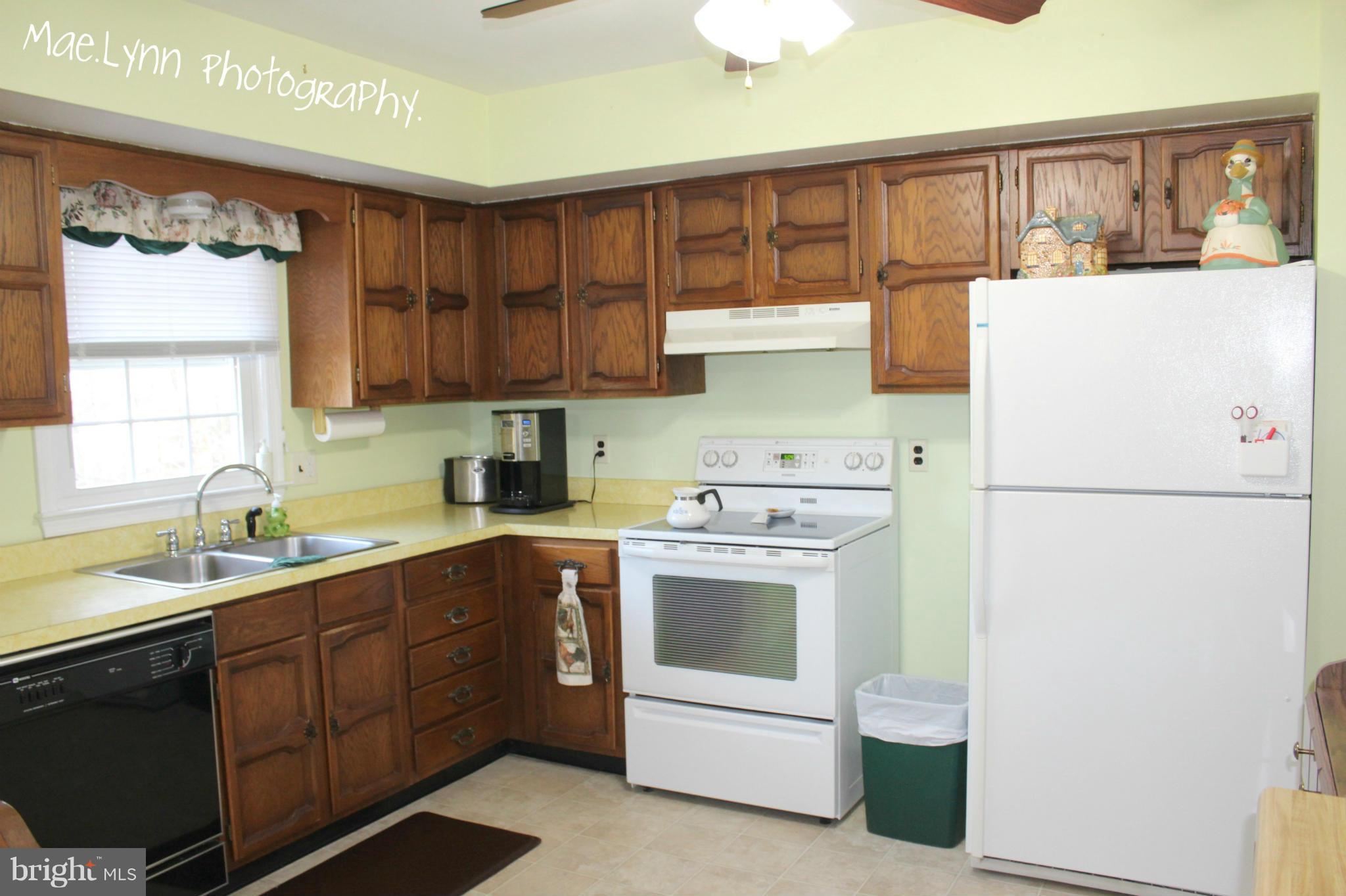 7466 Robin Road La Plata, MD 20646 - Photo 8 of 20 Kitchen