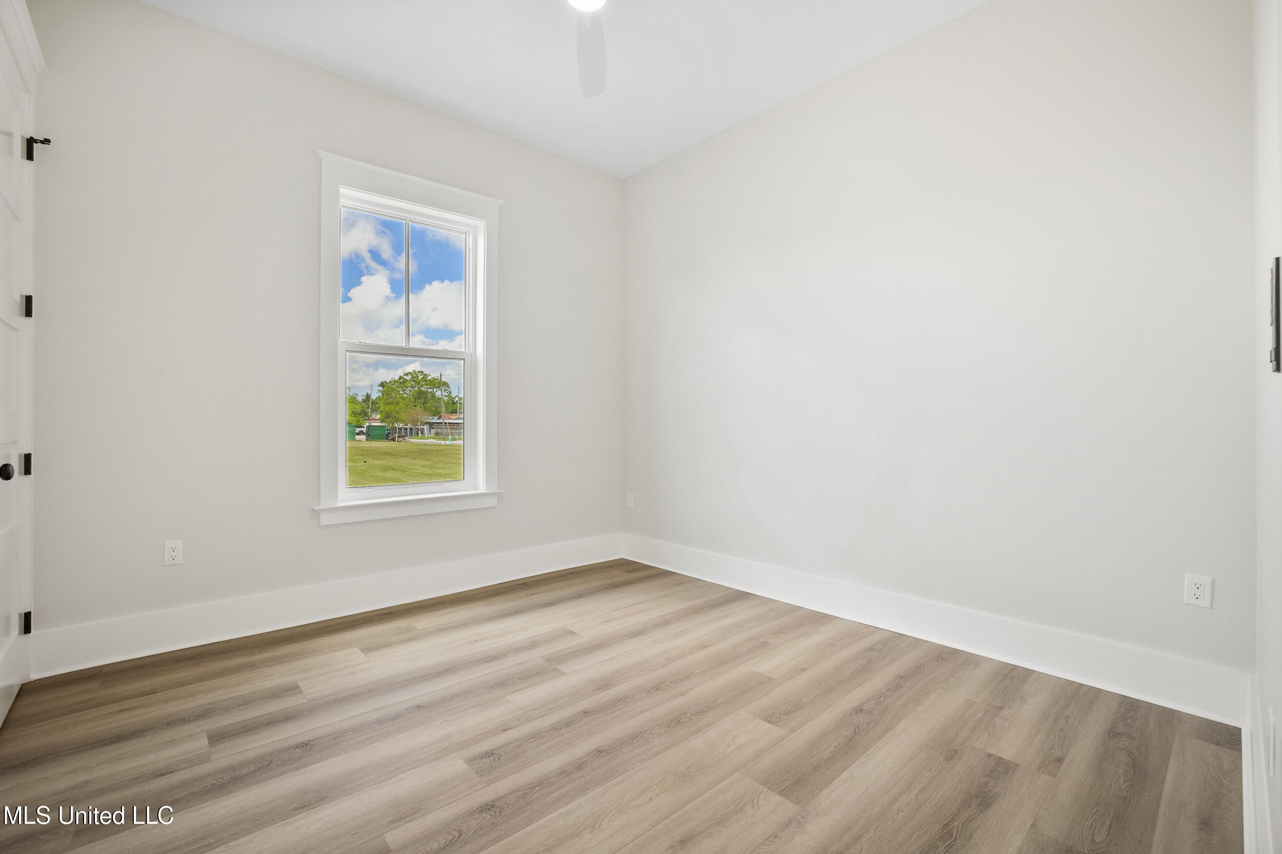 254 Caillavet Street Biloxi, MS 39530 - Photo 17 of 42 BEDROOM 2