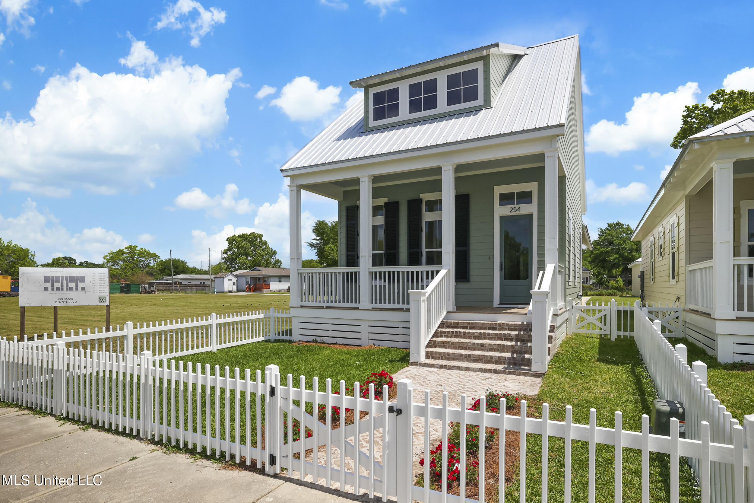 254 Caillavet Street Biloxi, MS 39530 - Photo 2 of 42 EXTER FRONT