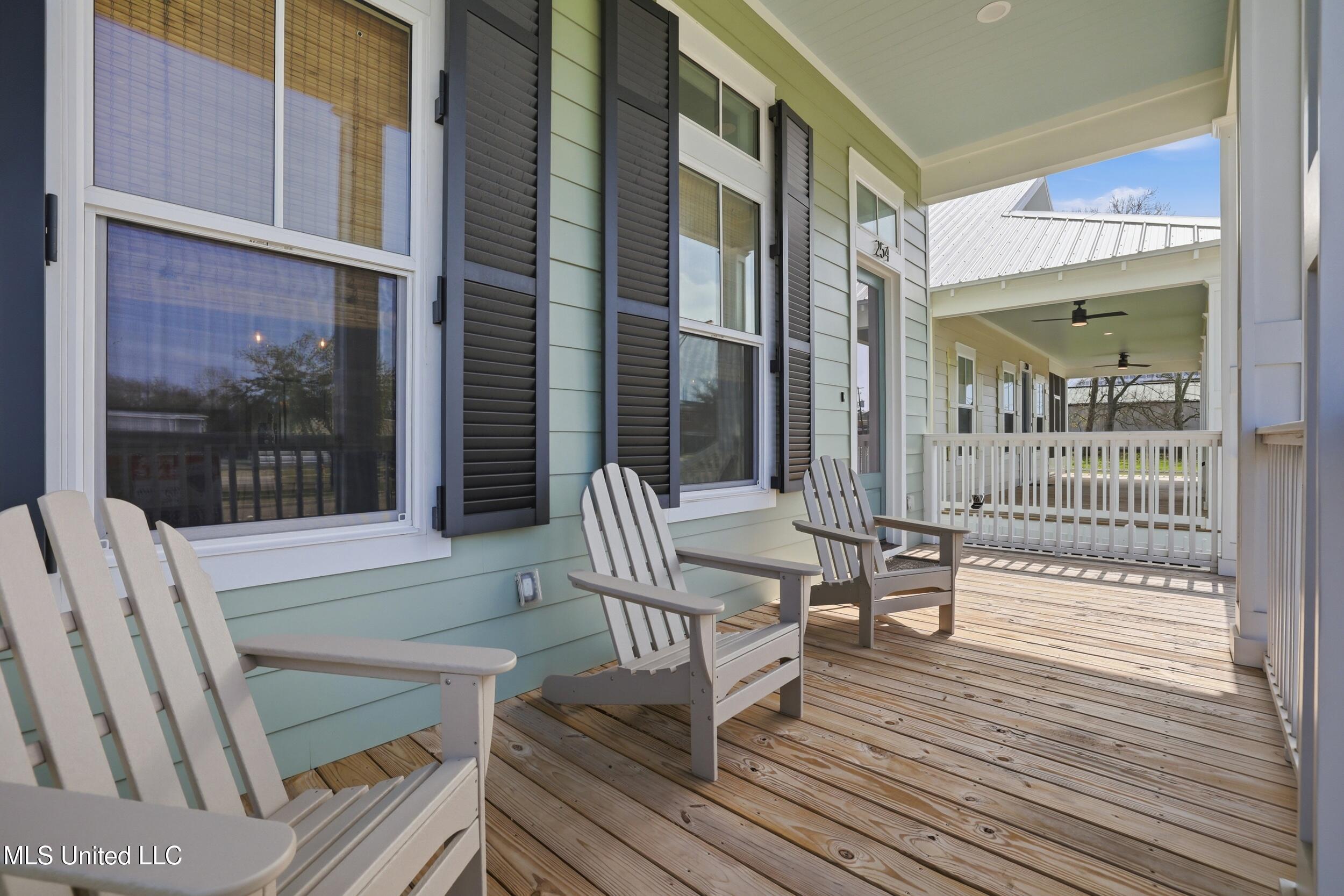 254 Caillavet Street Biloxi, MS 39530 - Photo 5 of 44 FRONT PORCH