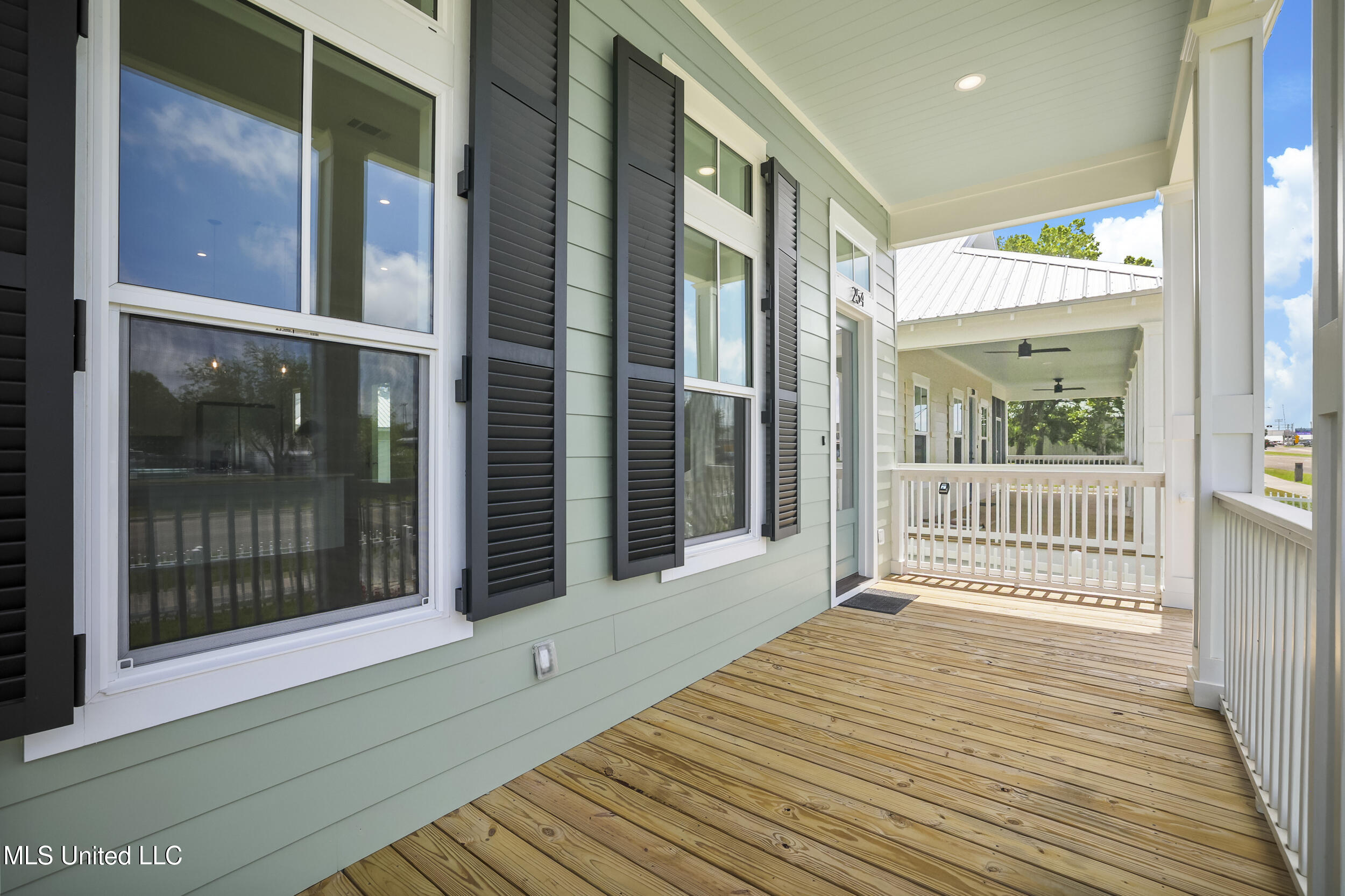 254 Caillavet Street Biloxi, MS 39530 - Photo 6 of 42 PORCH