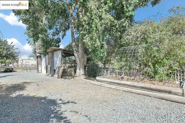 a view of outdoor space with city view
