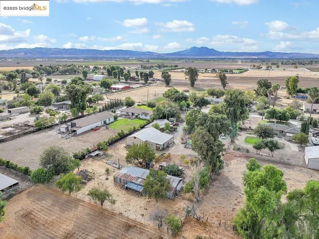 $1,185,000 | 1790 Green Acres Lane, Brentwood, CA 94513