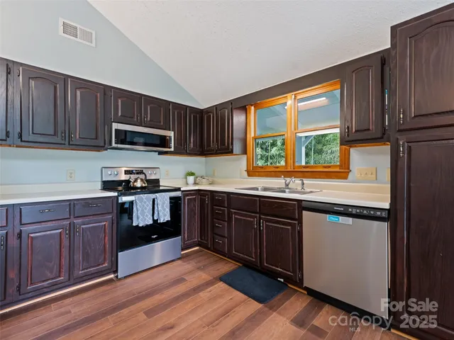 $319,900 | 848 Eagles Ridge Road, Sylva, NC 28779