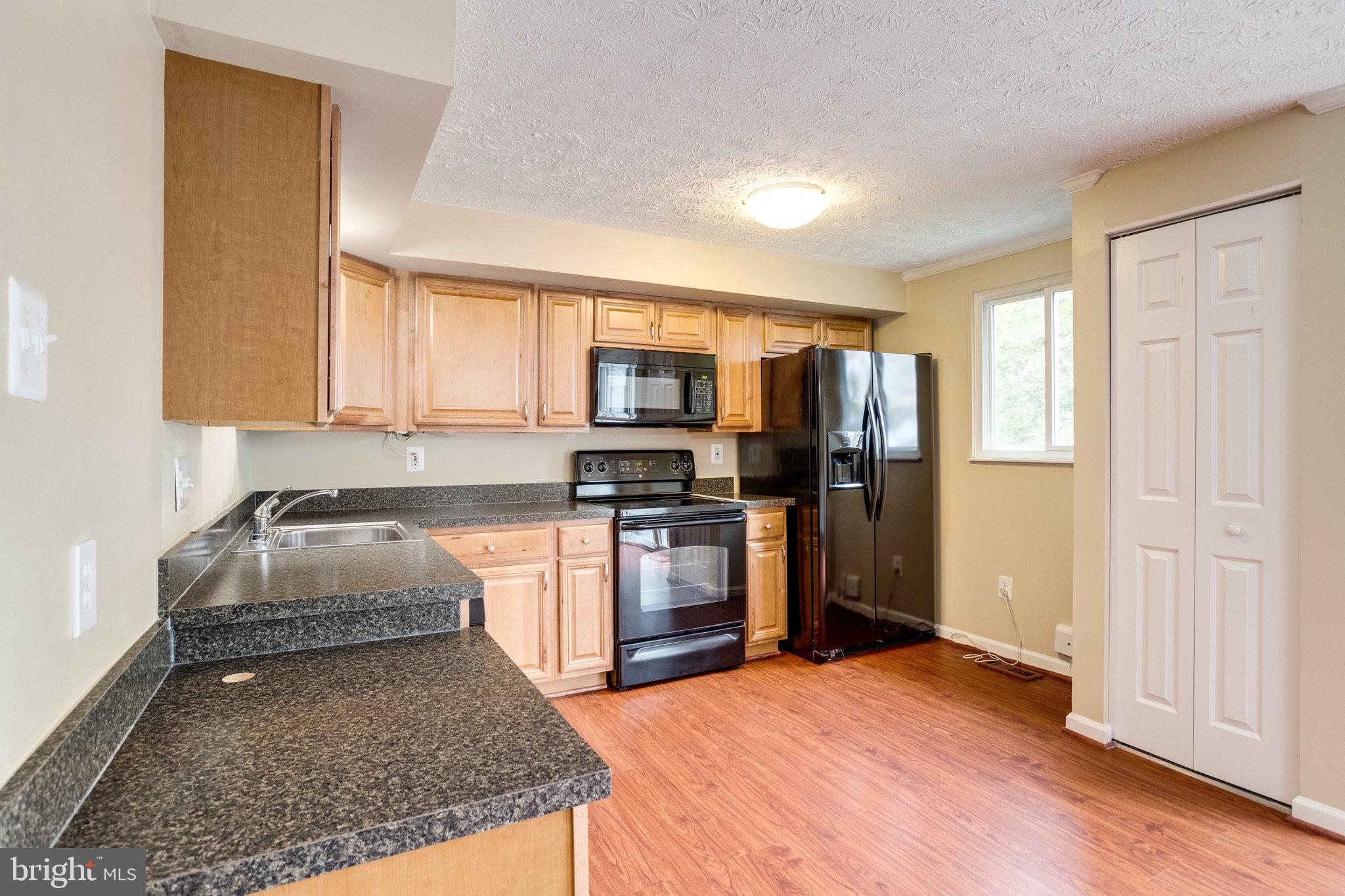 9012 Golden Leaf Court Springfield, VA 22153 - Photo 17 of 45