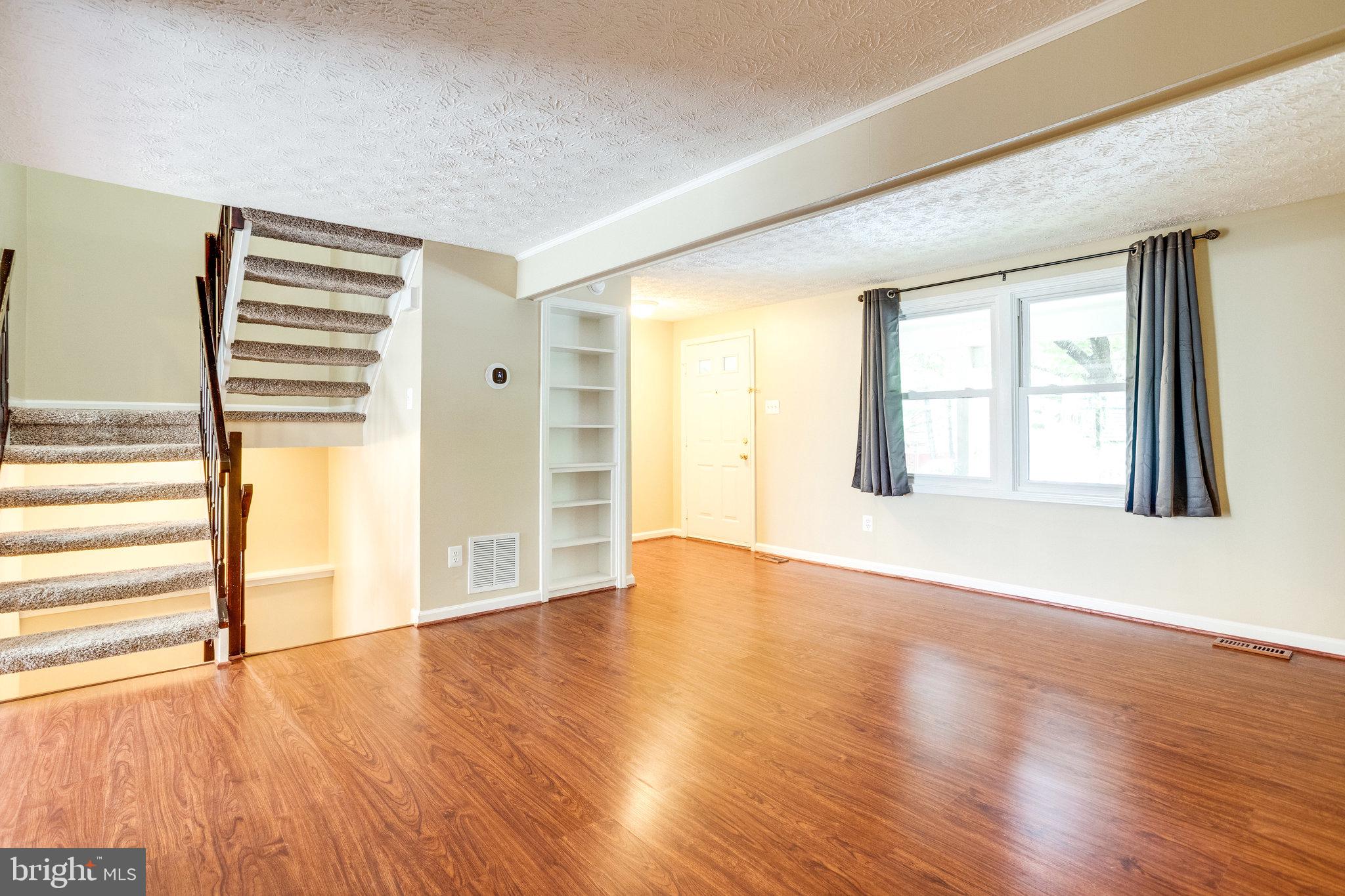 9012 Golden Leaf Court Springfield, VA 22153 - Photo 9 of 45