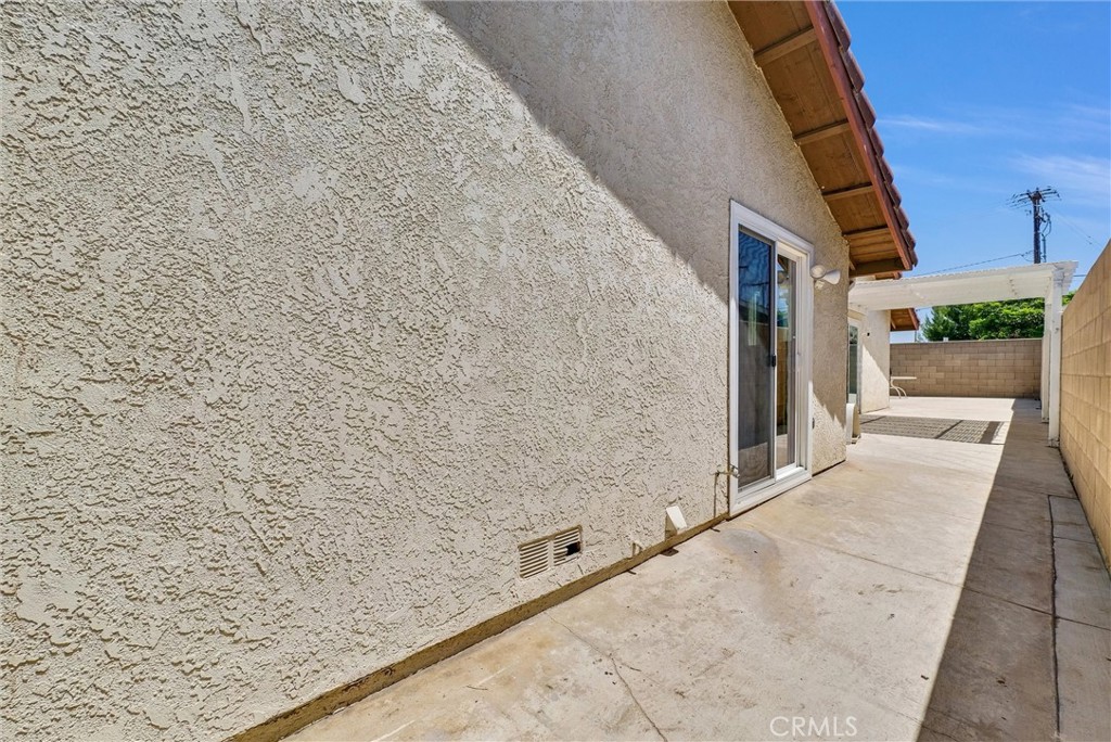 3415 Siskiyou Circle Riverside, CA 92503 - Photo 32 of 41