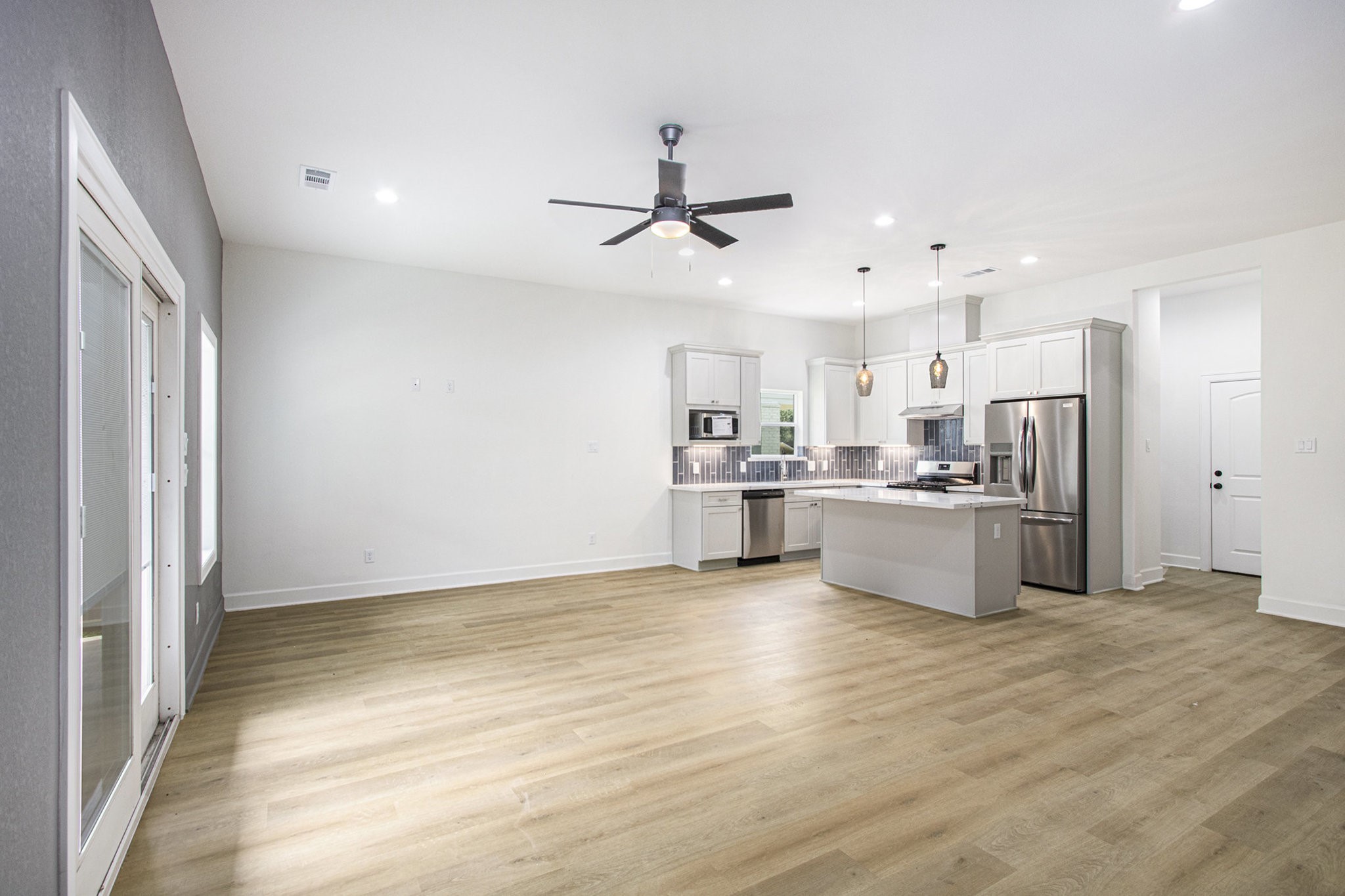 3810 Jackson Street Santa Fe, TX 77517 - Photo 4 of 29 FRIDGE INCLUDED