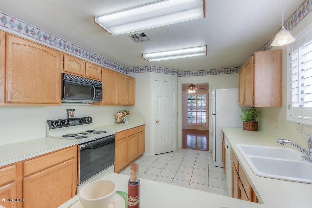 1238 East Redfield Road Gilbert, AZ 85234 - Photo 8 of 37 Kitchen (4)-SMALL