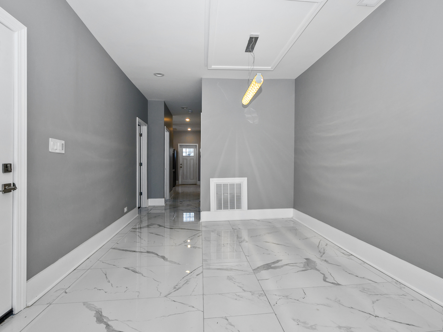 7305 South Sangamon Street Chicago, IL 60621 - Photo 13 of 29 a view of an empty room