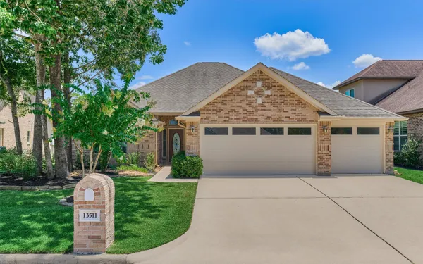 $2,300 | 13511 Summer Hill Drive, Montgomery, TX 77356
