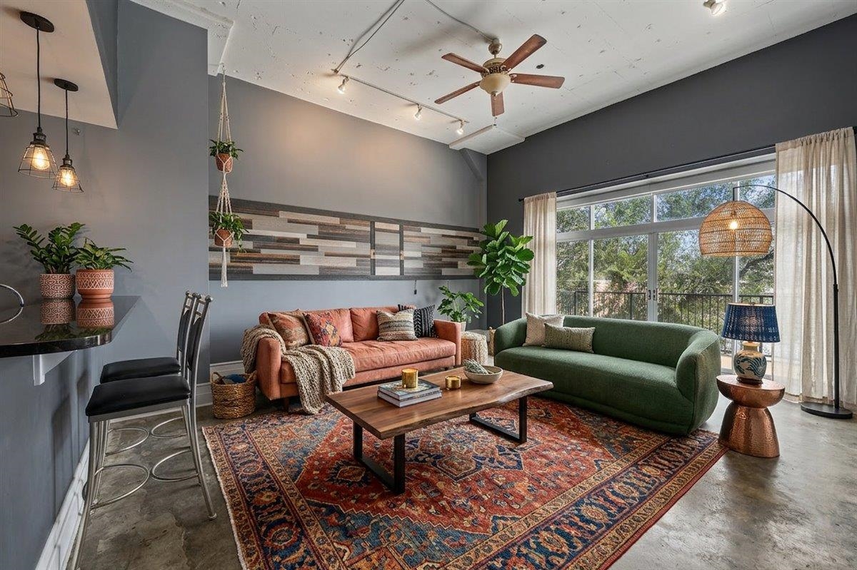 11' Ceilings and Private Balcony