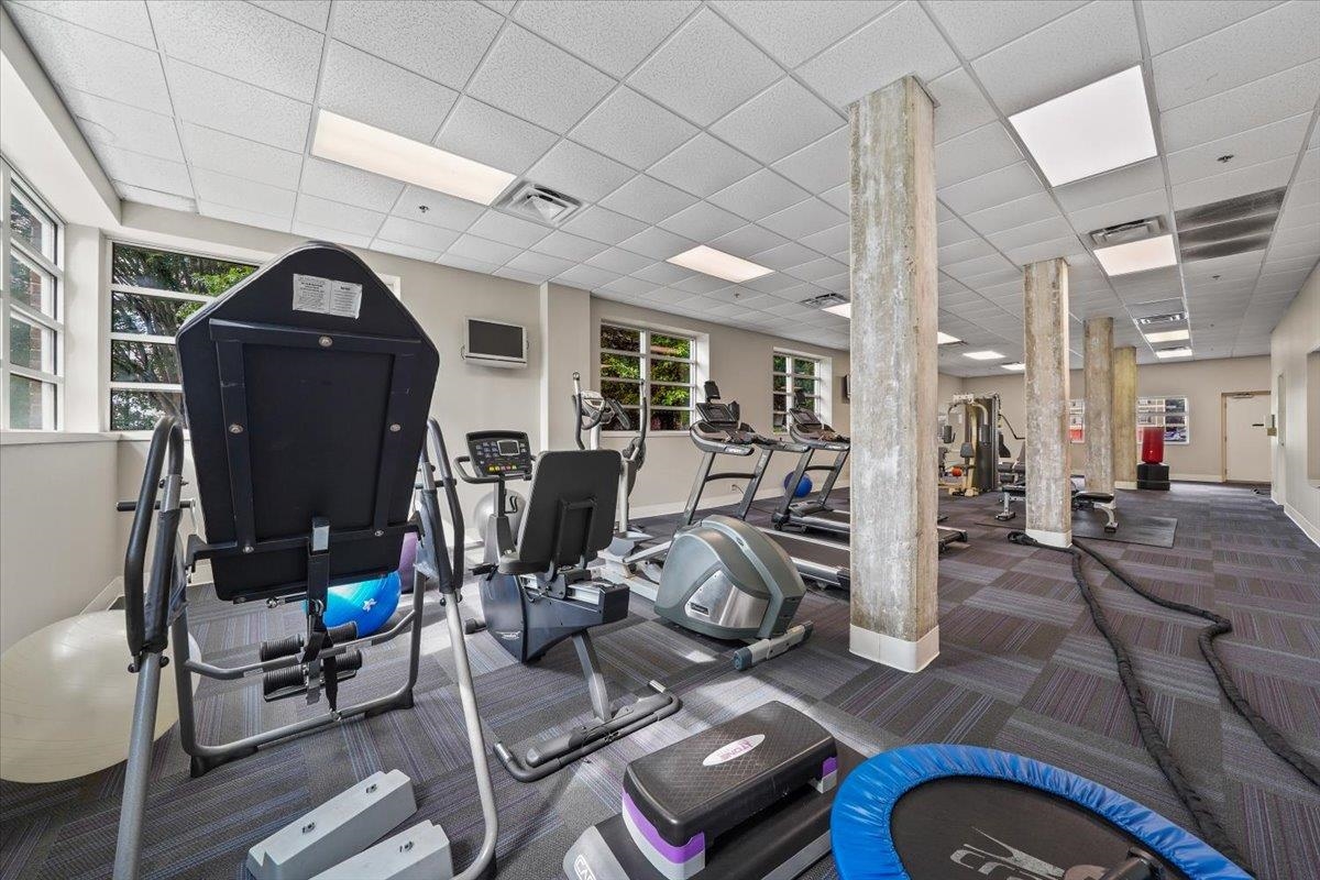 648 Riverside Drive, Unit 207 Memphis, TN 38103 - Photo 24 of 34 a view of a room with gym equipment