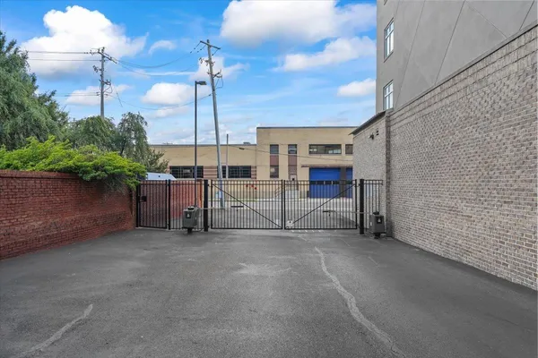 $249,990 | 648 Riverside Drive, Unit 207, Memphis, TN 38103