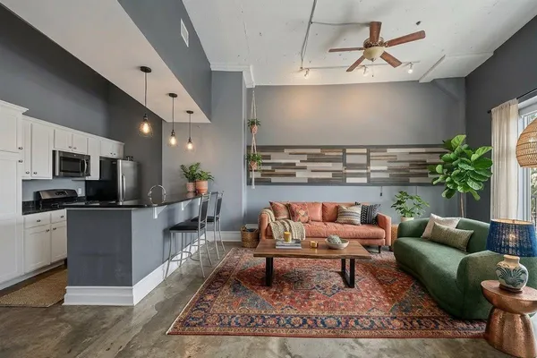 $249,990 | 648 Riverside Drive, Unit 207, Memphis, TN 38103