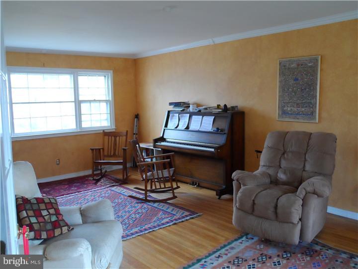 317 Surrey Road Cherry Hill, NJ 08002 - Photo 7 of 12 Gallery Image 7