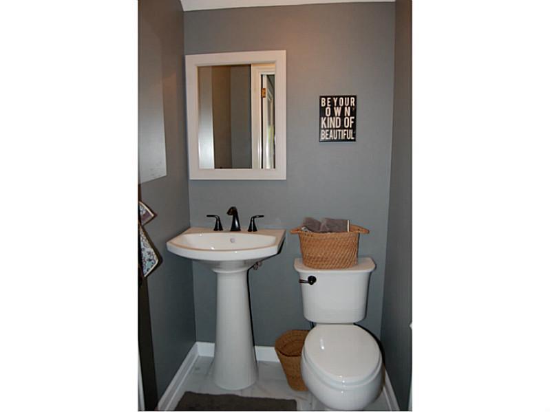 128 Oakridge Road Pittsburgh, PA 15237 - Photo 8 of 25 Partial Bath.