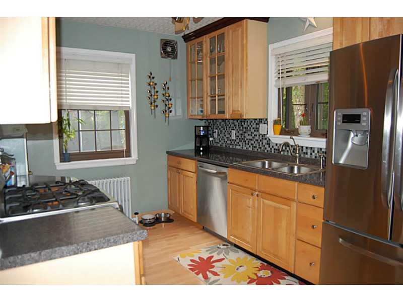 128 Oakridge Road Pittsburgh, PA 15237 - Photo 10 of 25 Kitchen.