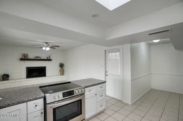 $330,000 | 11820 North 42nd Drive, Phoenix, AZ 85029