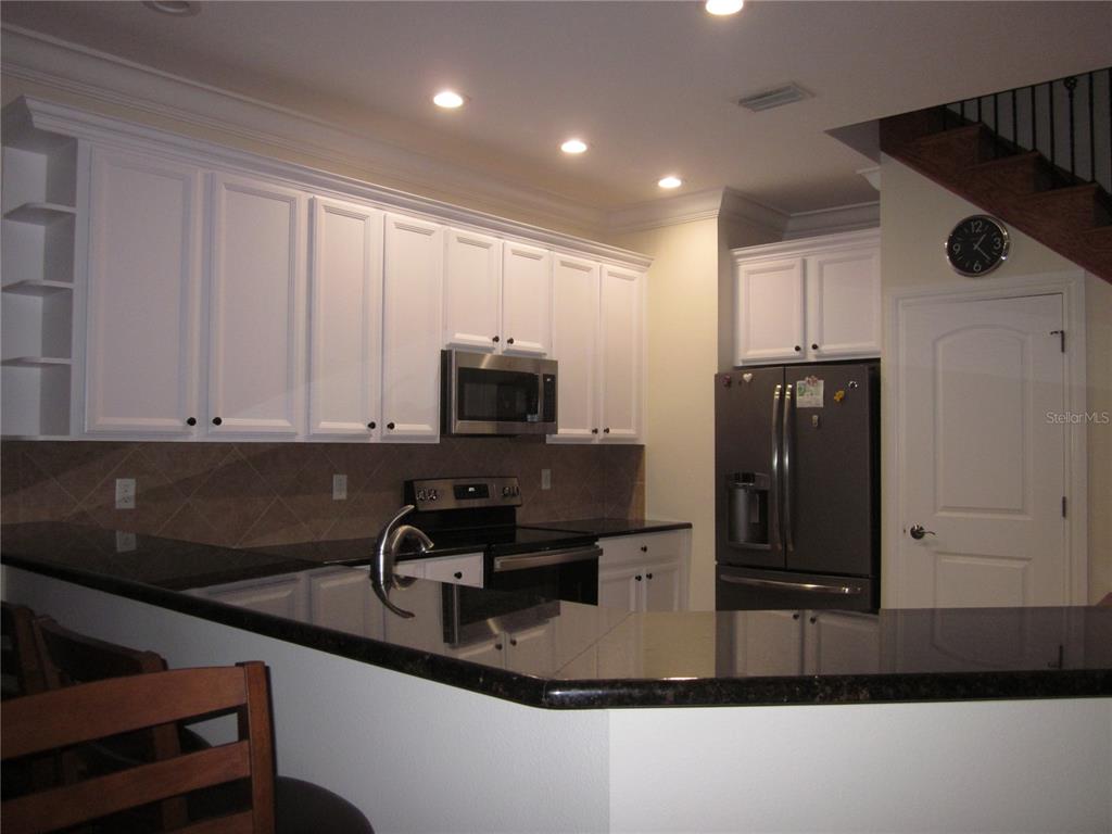 4015 Courtside Way Tampa, FL 33618 - Photo 4 of 39