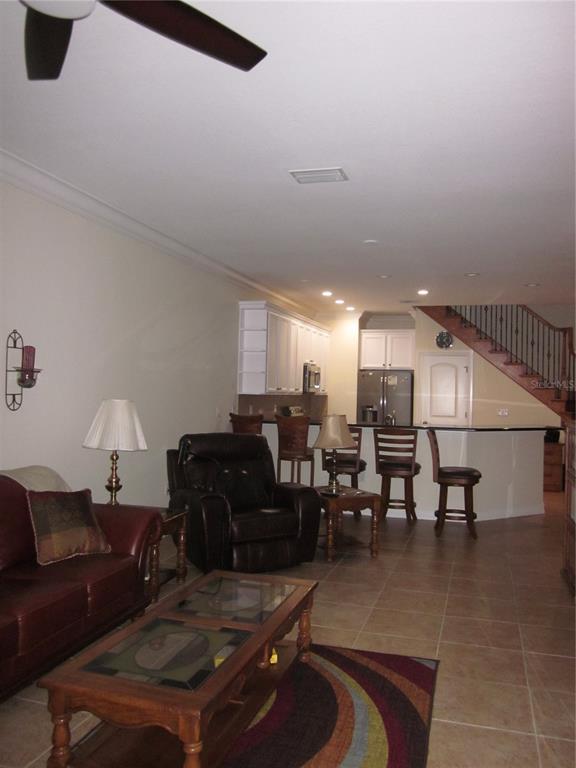 4015 Courtside Way Tampa, FL 33618 - Photo 10 of 39