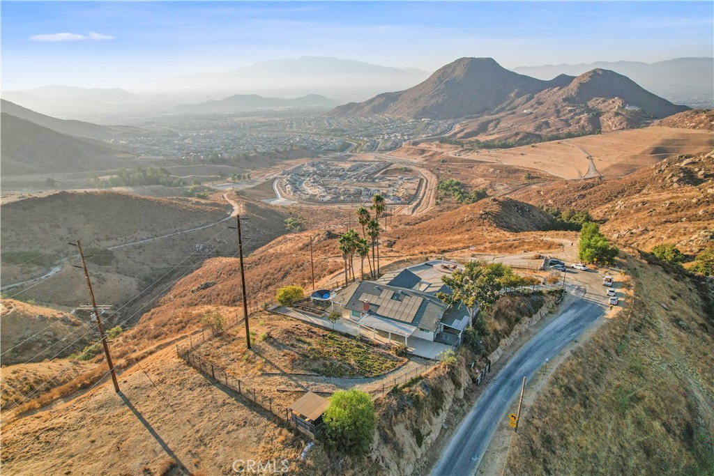 8555 Pigeon Pass Road Moreno Valley, CA 92557 - Photo 41 of 63 a view of a sky from a terrace