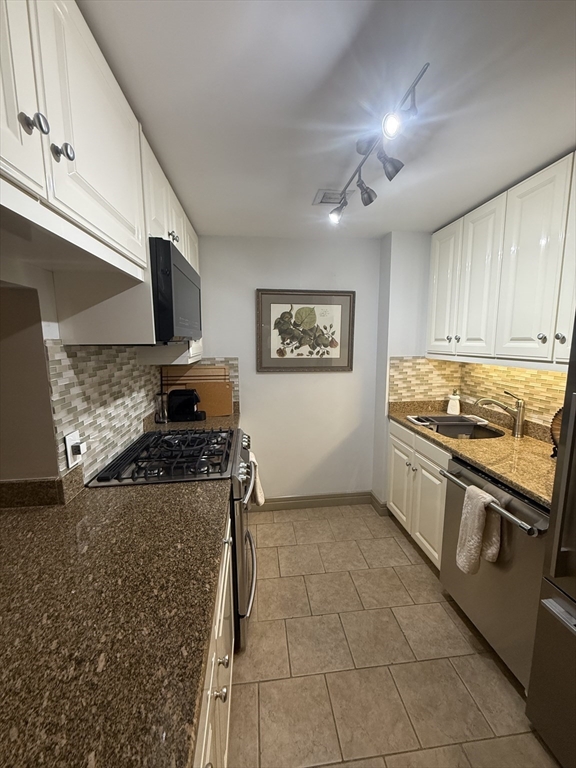 3 Avery Street, Unit 602 Boston, MA 02111 - Photo 9 of 26