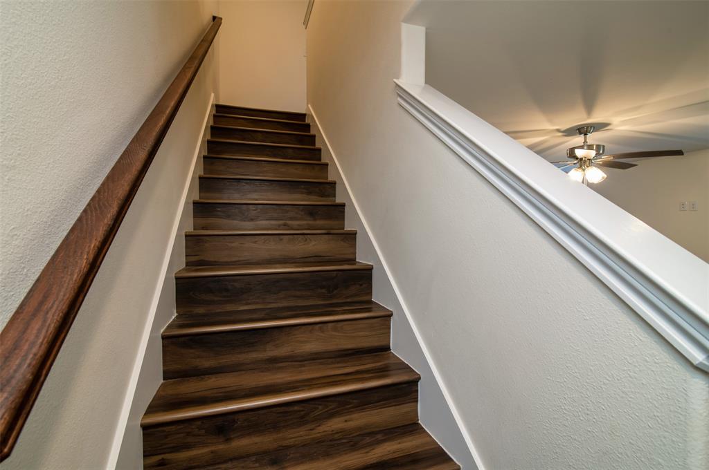201 South May Street, Unit 2 Whitewright, TX 75491 - Photo 12 of 21