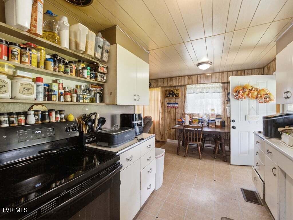 990 Dover Road Morristown, TN 37813 - Photo 9 of 33 990 Dover Rd - 8