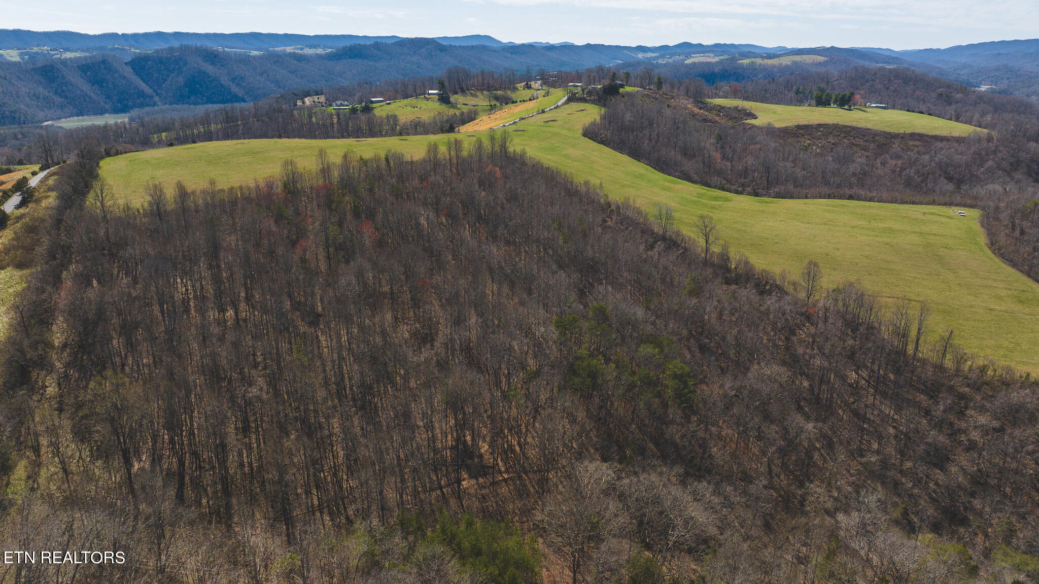 4 Bundren Mountain Road Tazewell, TN 37879 - Photo 7 of 23 DJI_20240311142503_0210_D