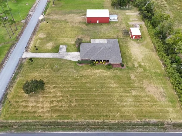 $407,000 | 6420 South S Highway South, Lake Charles, LA 70607